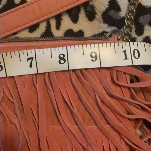 Fringe crossbody - Picture 8 of 8